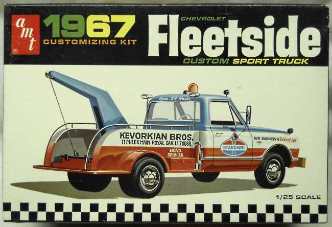 AMT 1/25 1967 Chevrolet Fleetside Custom Pickup Truck - Stock / Custom / Standard Gas Station Tow Truck, 8747-200 plastic model kit